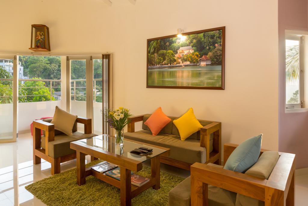 Shalom Residence Канди Экстерьер фото