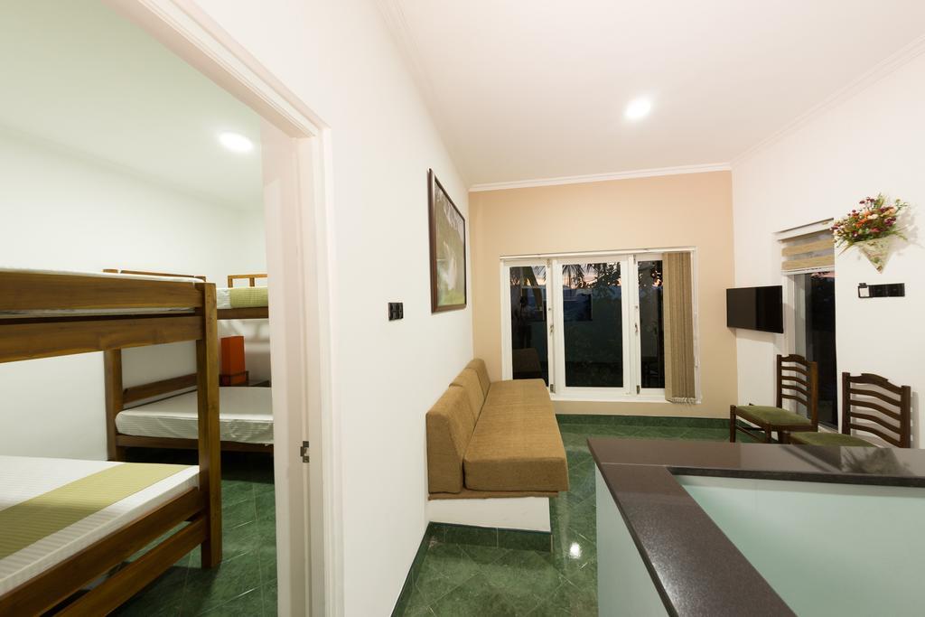 Shalom Residence Канди Экстерьер фото