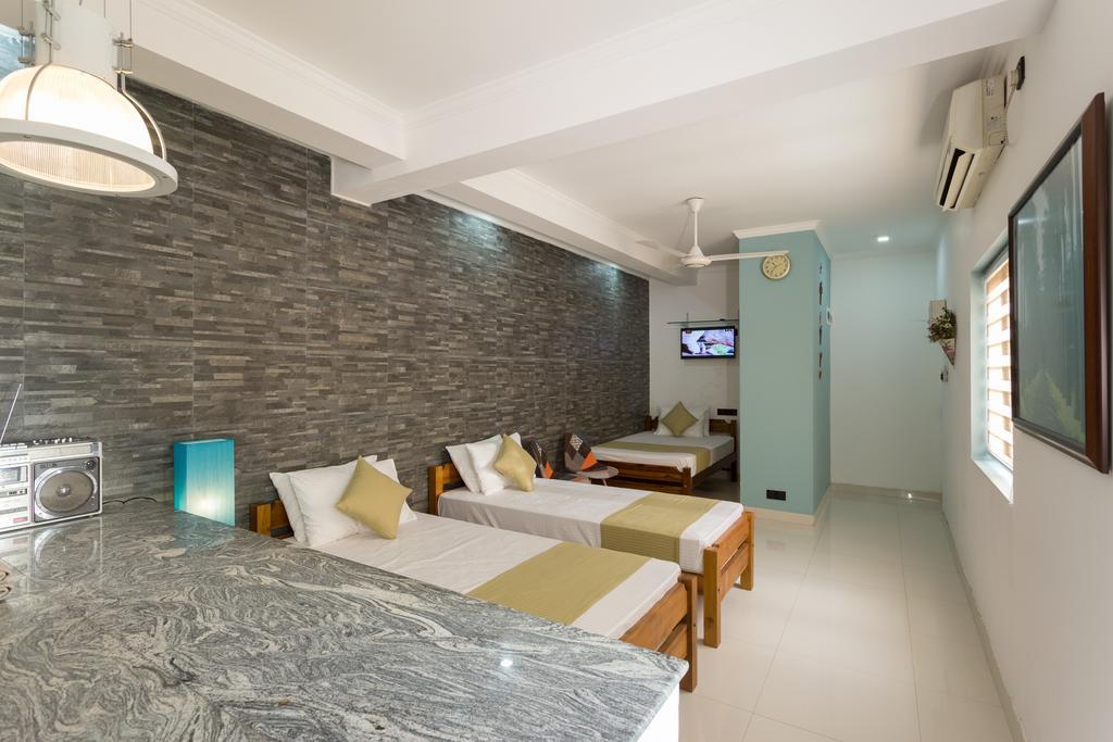 Shalom Residence Канди Экстерьер фото