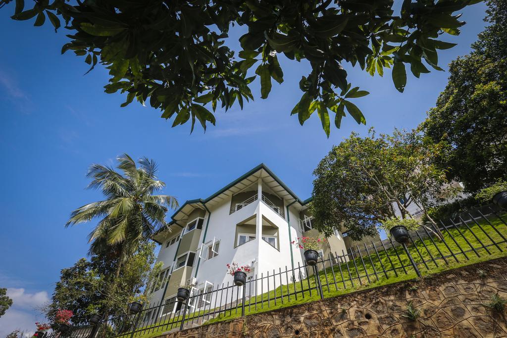 Shalom Residence Канди Экстерьер фото